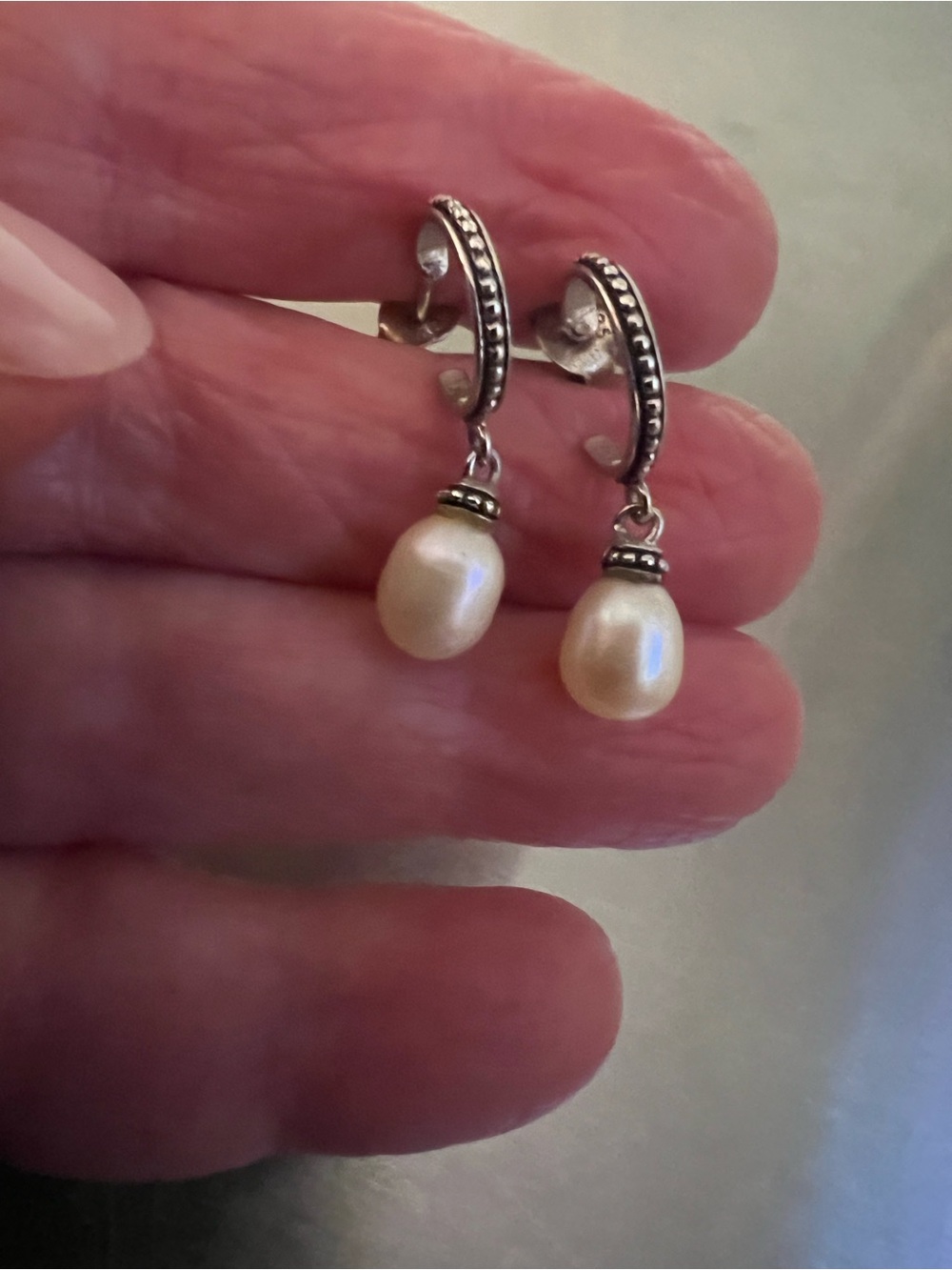 Sterling Silver Pearl Drop Earrings - Cream Pearl